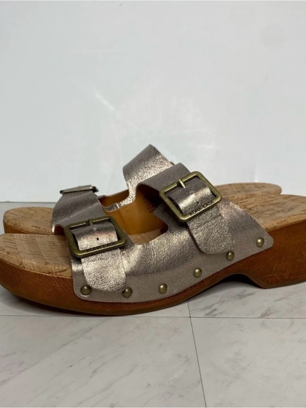 Kork Ease Saffron Metallic Leather Wedge Sandal 10M